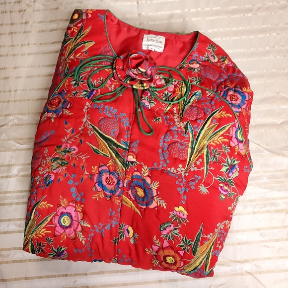 Neiman Marcus Other - VTG NEIMAN MARCUS Red Floral Quilted Robe